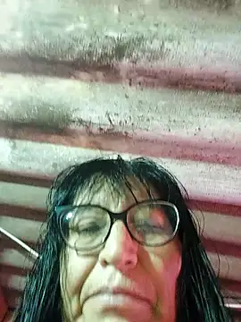 clarita 01 online show from 10-23-25, 11:20