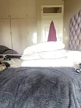 Indianbutter11 online show from 02-19-25, 11:28