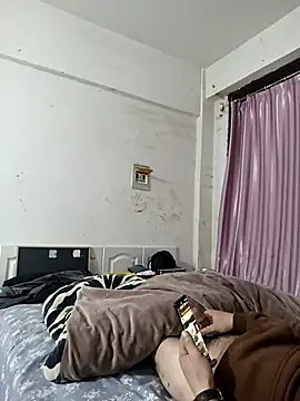 meidusha77 online show from 12-17-25, 02:23