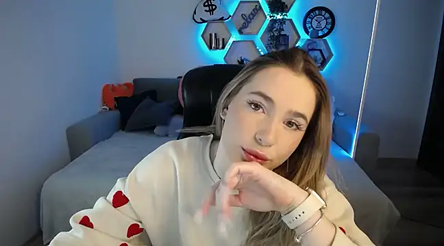 SabrinViolet online show from 02-17-25, 09:13