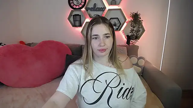 SabrinViolet online show from 07-20-26, 10:39