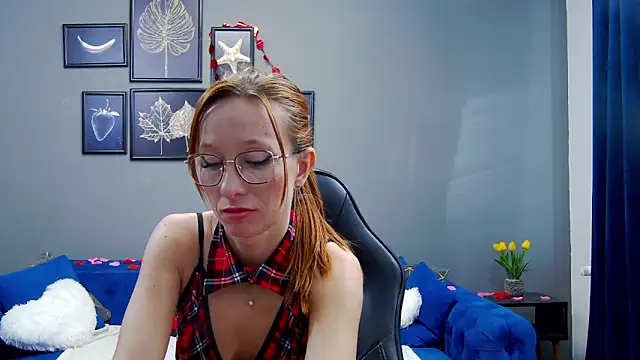 AnneHove online show from 02-14-25, 08:21