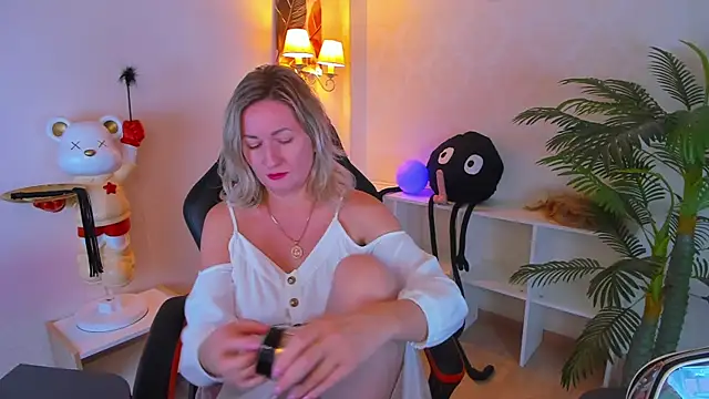 AriFleow online show from 10-22-25, 12:38