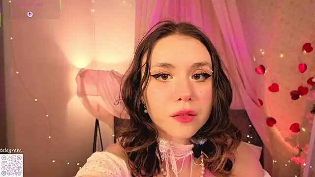 lilly Cherry  online show from 05-28-26, 11:18