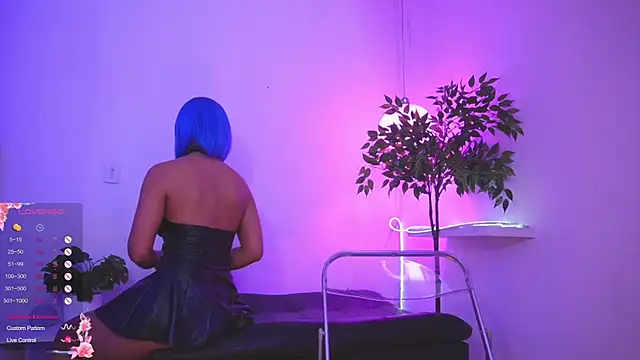 catalina  lovers online show from 12-17-25, 05:52