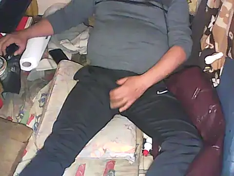 Snapshot of emregalipmetin chatting on 11-25-25, 08:25 emregalipmetin online show from 11-25-25, 08:25