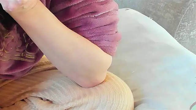 Snapshot of Julliana07 chatting on 03-05-26, 12:56 Julliana07 online show from 03-05-26, 12:56