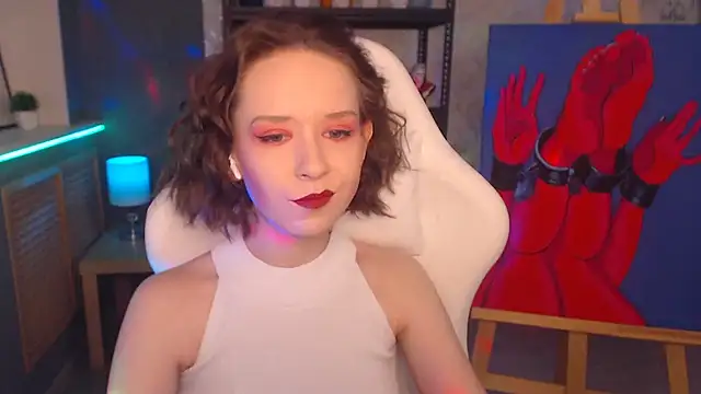 FascinatingEyess online show from 12-18-24, 11:45