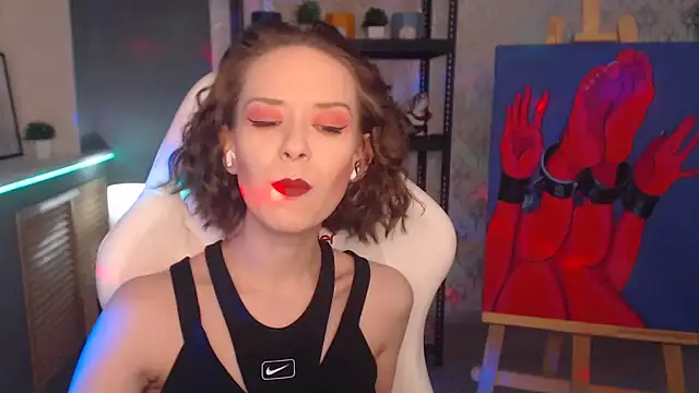 FascinatingEyess online show from 01-04-25, 06:09