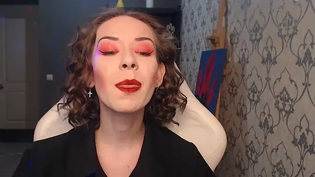 Snapshot of FascinatingEyess chatting on 06-16-26, 10:01 FascinatingEyess online show from 06-16-26, 10:01