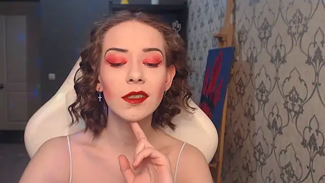 FascinatingEyess online show from 06-18-26, 08:13