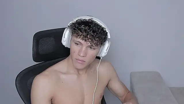 laurent nova online show from 09-22-25, 07:49