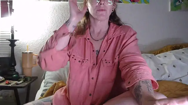 Snapshot of Babz0ntheR0x chatting on 01-24-25, 07:41 Babz0ntheR0x online show from 01-24-25, 07:41