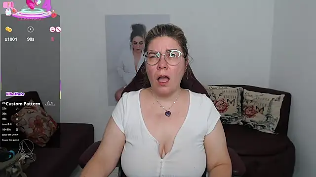 zehra sanem online show from 11-08-25, 10:48