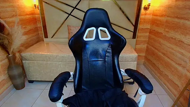 Dakotha v  online show from 12-20-25, 03:35