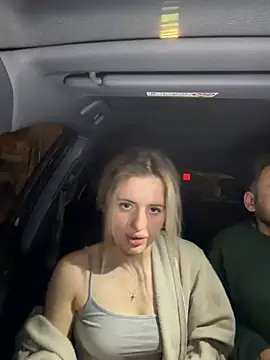 Holly-Glamour online show from 03-22-26, 11:52