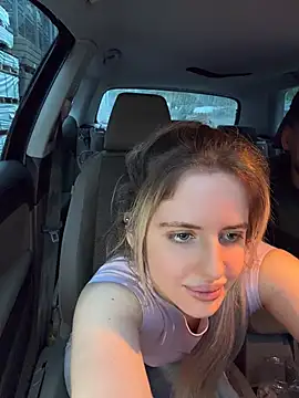 Snapshot of Holly-Glamour chatting on 06-11-26, 02:53 Holly-Glamour online show from 06-11-26, 02:53