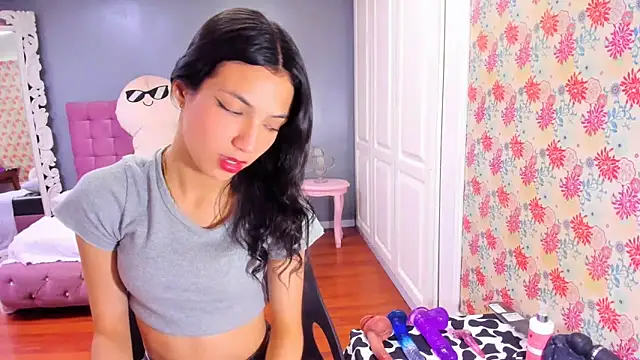 Iris Stone  online show from 03-04-25, 04:30