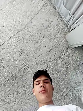 Snapshot of masterdaniel88 chatting on 02-15-25, 04:34 masterdaniel88 online show from 02-15-25, 04:34