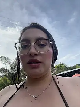 Snapshot of VioletPearson chatting on 06-22-26, 09:34 VioletPearson online show from 06-22-26, 09:34