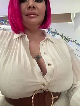 Snapshot of RissaRheys chatting on 12-27-24, 12:12 RissaRheys online show from 12-27-24, 12:12