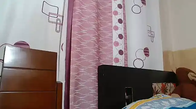 Snapshot of Kenia_29 chatting on 03-12-25, 06:29 Kenia 29 online show from 03-12-25, 06:29