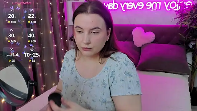 FeralPeach online show from 04-04-26, 03:49