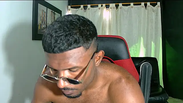 Snapshot of Black_indiian chatting on 04-28-26, 04:23 Black indiian online show from 04-28-26, 04:23