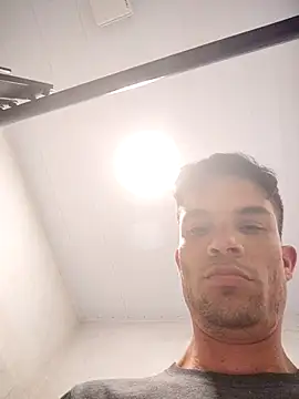 Snapshot of 719610 chatting on 10-09-25, 03:04 719610 online show from 10-09-25, 03:04