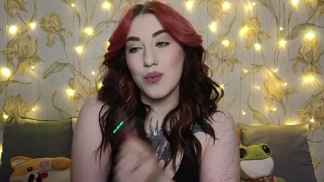 Snapshot of Kimpossible1 chatting on 12-13-24, 11:23 Kimpossible1 online show from 12-13-24, 11:23