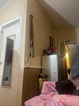 Snapshot of SafeinouterSpace chatting on 09-11-25, 03:50 SafeinouterSpace online show from 09-11-25, 03:50