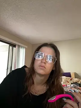 Snapshot of SafeinouterSpace chatting on 11-18-25, 07:29 SafeinouterSpace online show from 11-18-25, 07:29