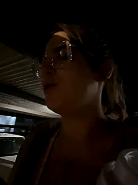 Snapshot of SafeinouterSpace chatting on 11-21-25, 05:28 SafeinouterSpace online show from 11-21-25, 05:28