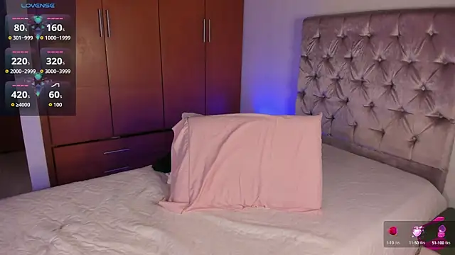 Snapshot of AlannaLove__ chatting on 09-09-25, 12:10 AlannaLove online show from 09-09-25, 12:10