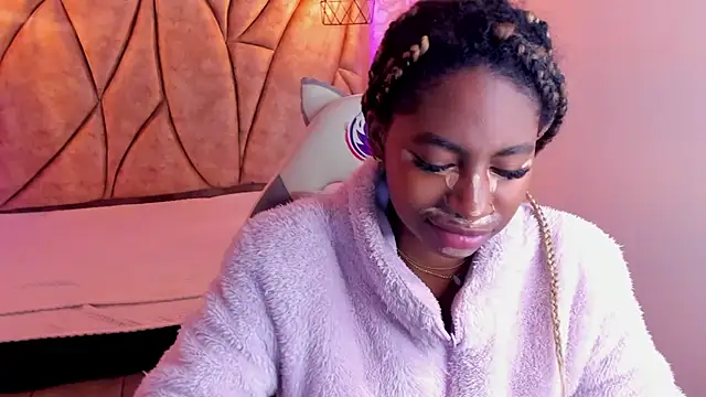 Queen perla  online show from 01-18-25, 12:47