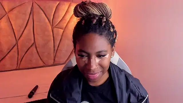 Queen perla  online show from 01-19-25, 11:56