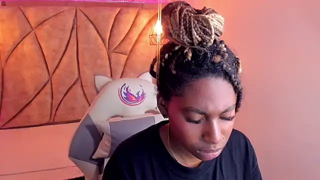 Queen perla  online show from 01-19-25, 03:10