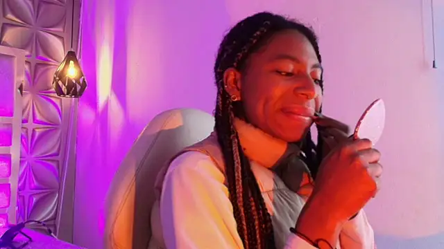 Queen perla  online show from 03-06-26, 12:23