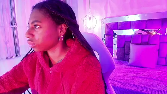 Queen perla  online show from 06-30-26, 12:39