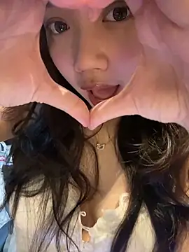 Hotellinh12 online show from 09-18-25, 05:15