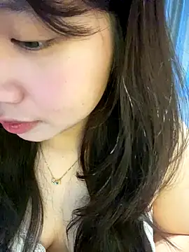 Hotellinh12 online show from 09-30-25, 04:23