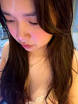 Hotellinh12 online show from 11-01-25, 06:43