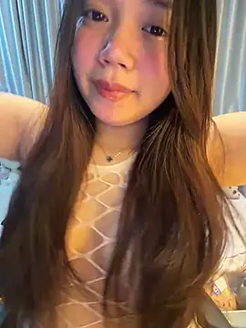 Hotellinh12 online show from 04-16-26, 11:11