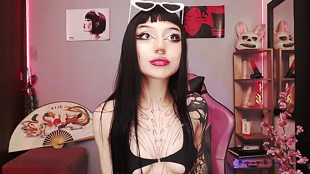 catipetite online show from 11-28-25, 08:28