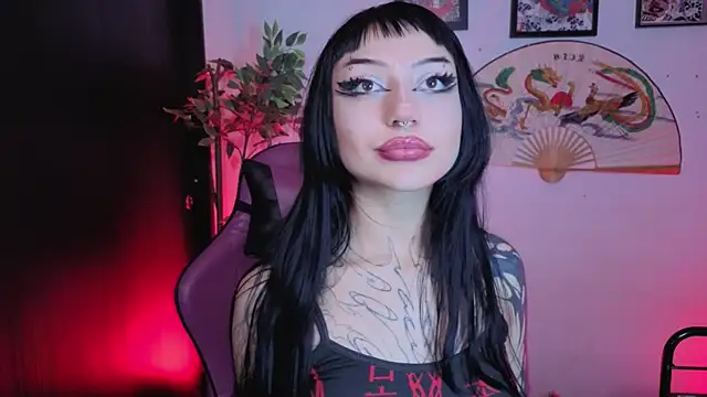 Snapshot of catipetite chatting on 07-18-26, 07:12 catipetite online show from 07-18-26, 07:12