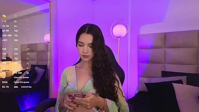 Snapshot of mssjulia chatting on 12-13-24, 08:37 mssjulia online show from 12-13-24, 08:37