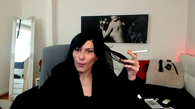 Snapshot of EvelynQueenn chatting on 01-16-25, 07:07 EvelynQueenn online show from 01-16-25, 07:07