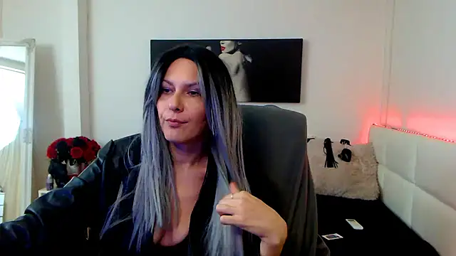 Snapshot of EvelynQueenn chatting on 01-20-25, 06:31 EvelynQueenn online show from 01-20-25, 06:31