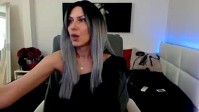 Snapshot of EvelynQueenn chatting on 01-28-25, 06:16 EvelynQueenn online show from 01-28-25, 06:16