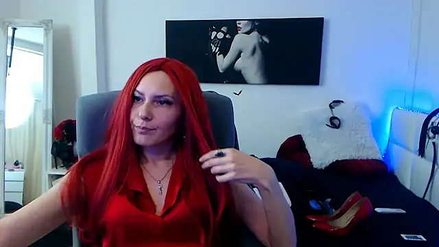 Snapshot of EvelynQueenn chatting on 02-10-25, 06:20 EvelynQueenn online show from 02-10-25, 06:20